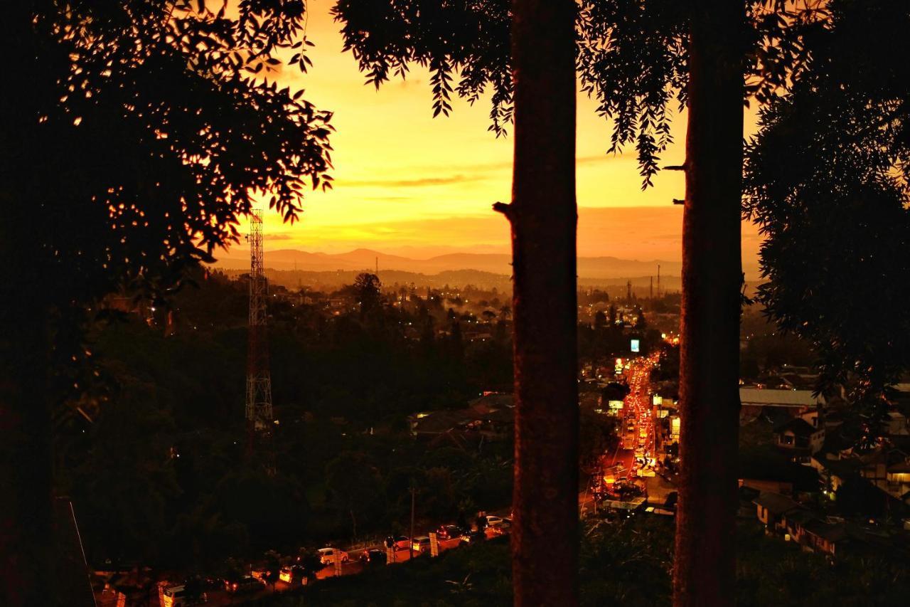 The Grand Hill Resort-Hotel Puncak Exterior foto